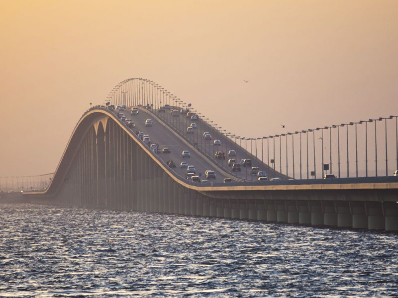 Bahrain and Saudi Arabia sign contract for King Hamad causeway