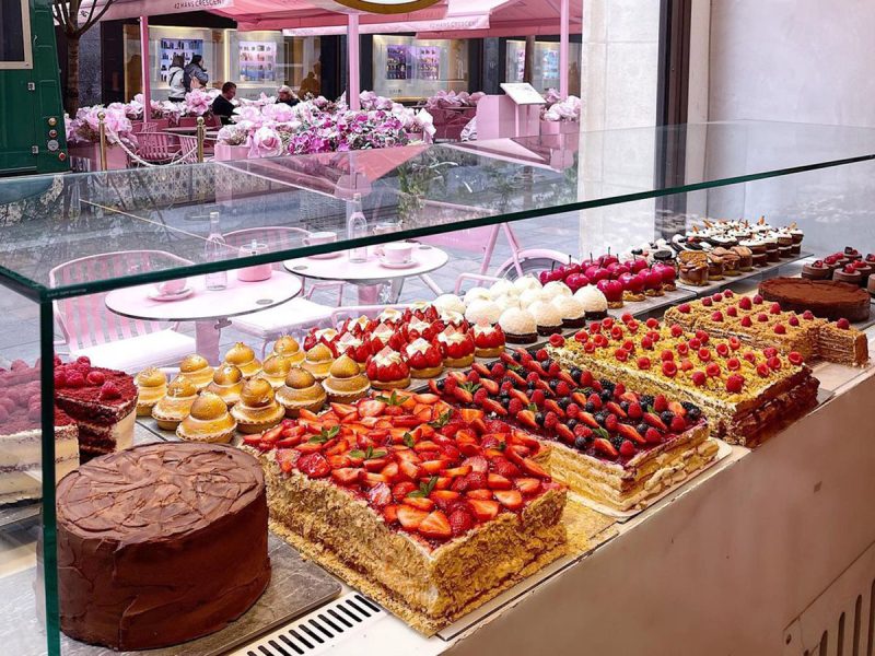 17 Beautiful Cakes In Riyadh Insta Worthy Eats Around Town 1350