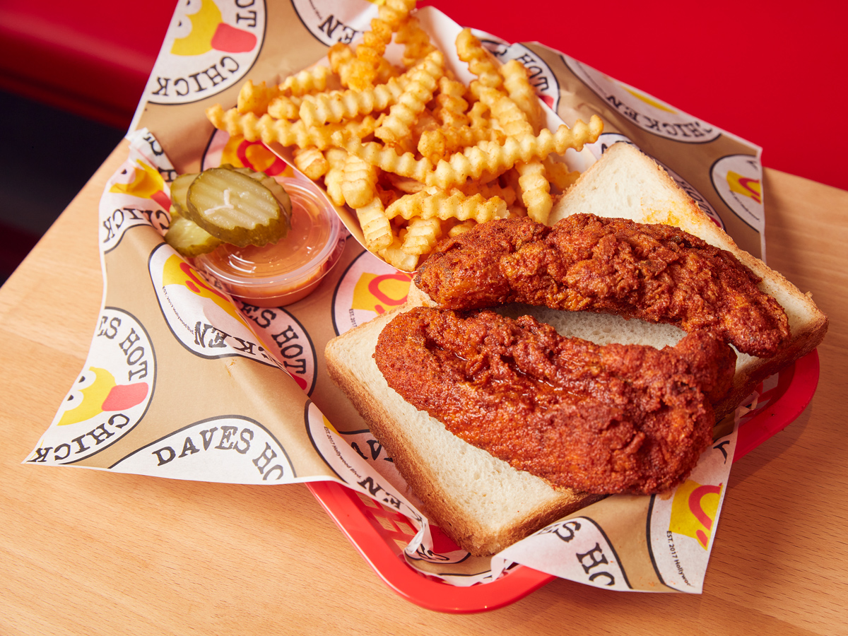 New Dave's Hot Chicken Riyadh Top Opening In Saudi 2023