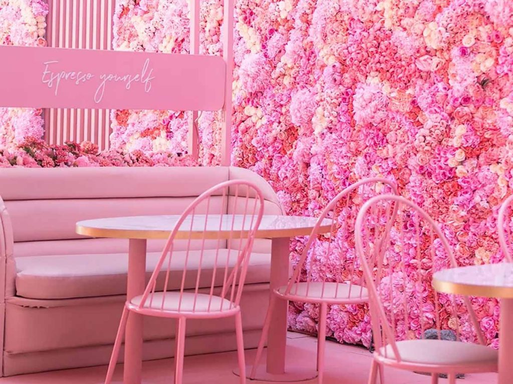 Get ready for more pretty-in-pink interiors at EL&N London Hittin